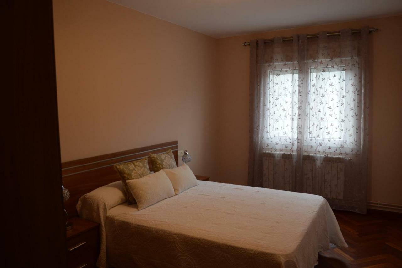 Piso Da Empegada Apartment อาร์ซูอา ภายนอก รูปภาพ