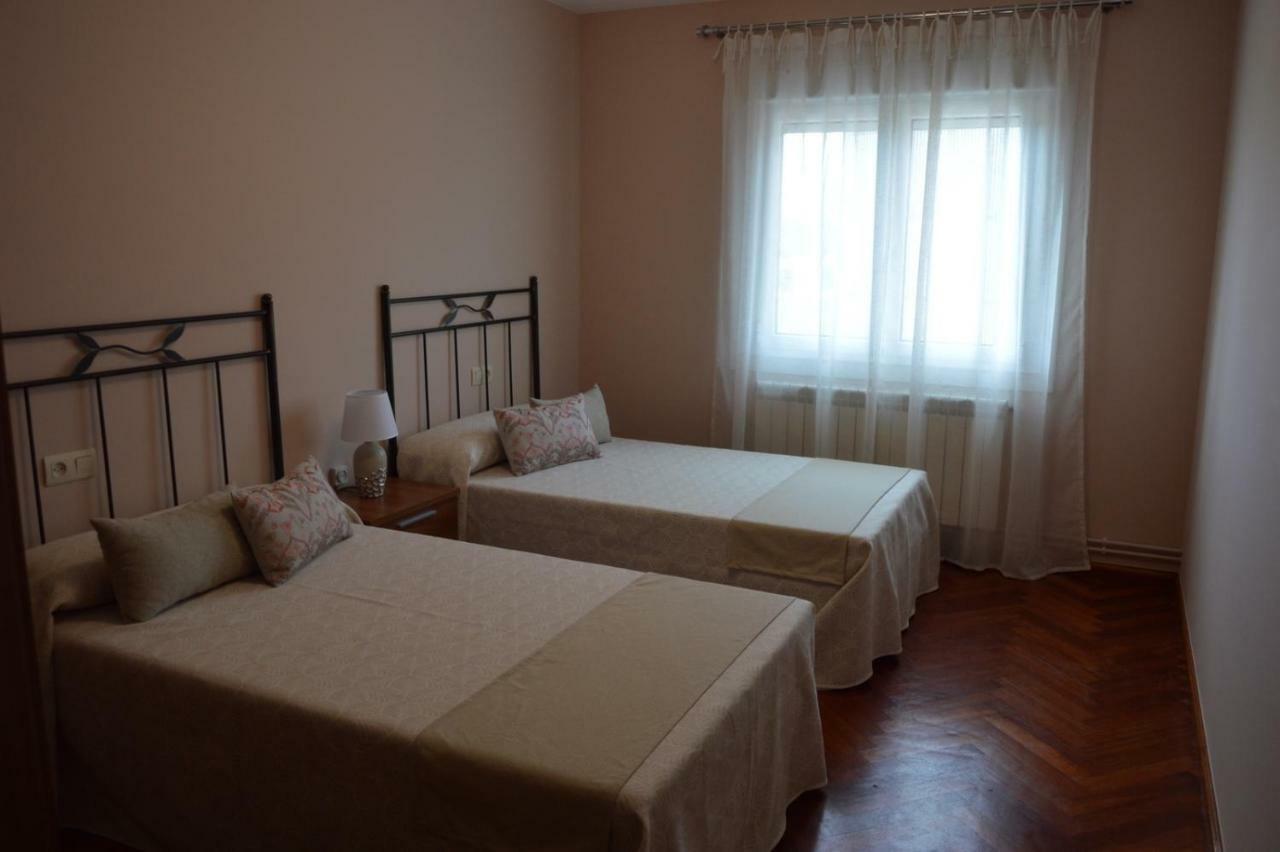 Piso Da Empegada Apartment อาร์ซูอา ภายนอก รูปภาพ